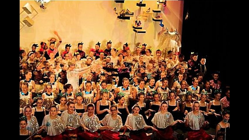 <div>Cours de danse Michelet/Furtin</div>