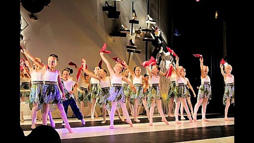 <div>Cours de danse Michelet/Furtin</div>