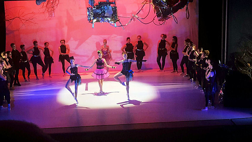 <div>Cours danse Michelet/Furtin</div>